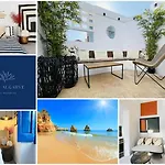 Small Historic Townhouse By Promenade Near Beaches Nyaraló *