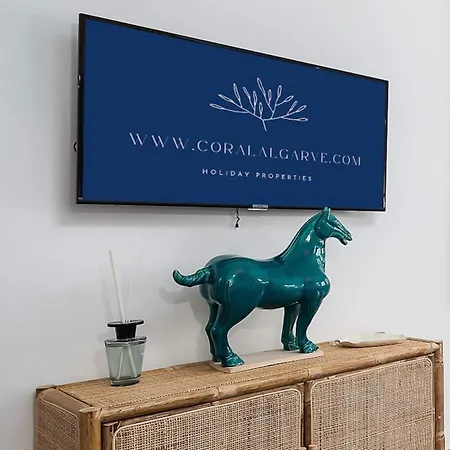 Small Historic Townhouse By Promenade Near Beaches * Portimão